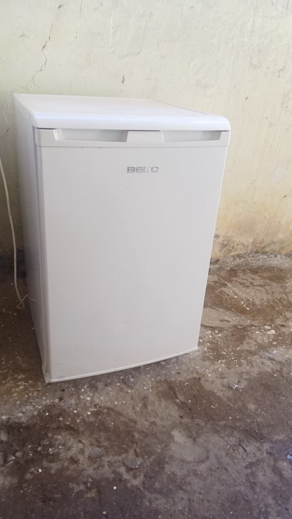 Beko mini soyuducu tam işlək vəziyyətdədir yaxşı soyudur işləyir — Soyuducular, Bakı (3)