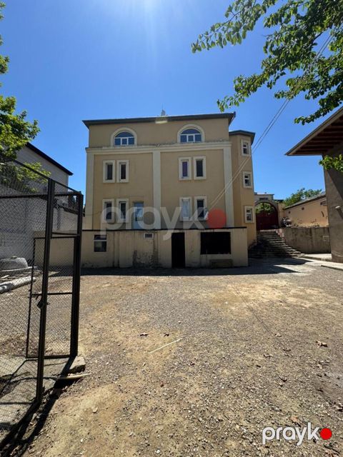 Satılır 6 otaqlı həyət evi/bağ evi 265 m²