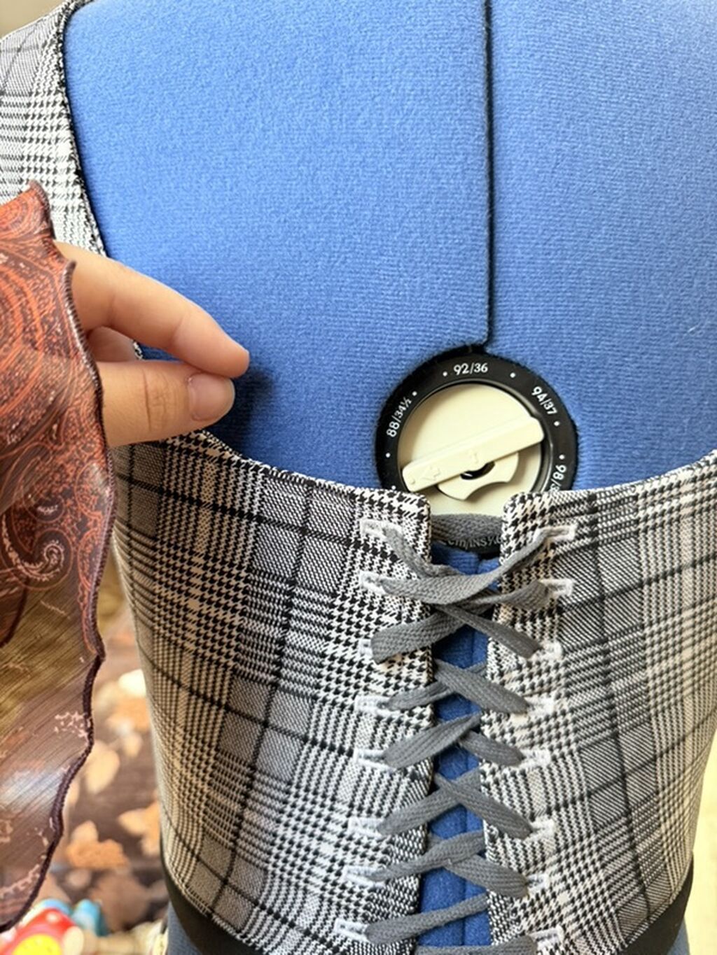 Qadınlar üçün dəbli qolsuz top – qrafit-melanj rəngli qaşqay (plaid) — Şəxsi əşyalar, Bakı (3)