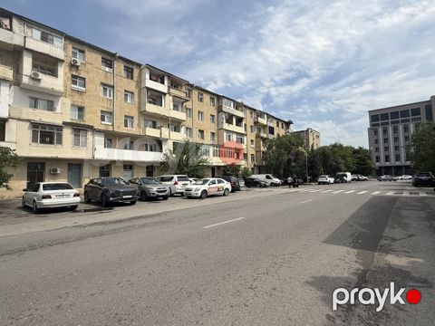 Satılır 2 otaqlı köhnə tikili 60 m²
