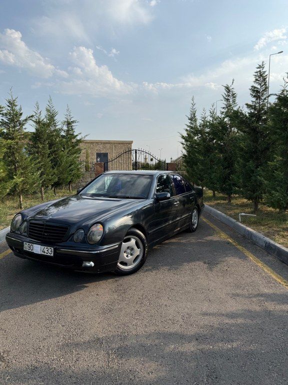 Mercedes E 280, 2.8 L, 2001 il, 450 000 km — Avtomobillər, Yevlax (2)