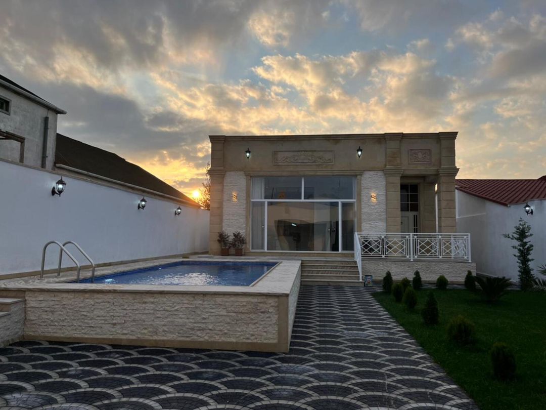 Satılır 4 otaqlı həyət evi/bağ evi 200 m² — Ev, villa, Bakı (2)