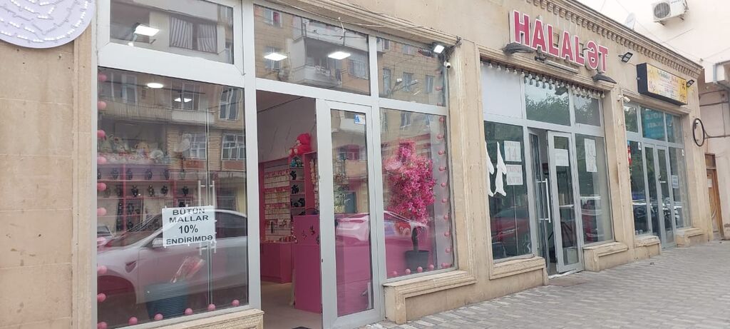 Bakıda gözəllik və aksessuar mağazası üçün tam hazır vitrin və mebel — Mallar, Bakı (3)