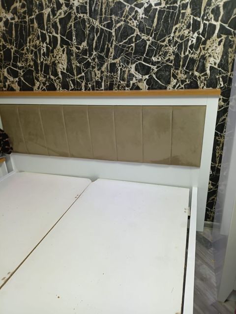 Ağ rəngli, yumşaq başlıqlı iki nəfərlik çarpayı - 160×200 sm