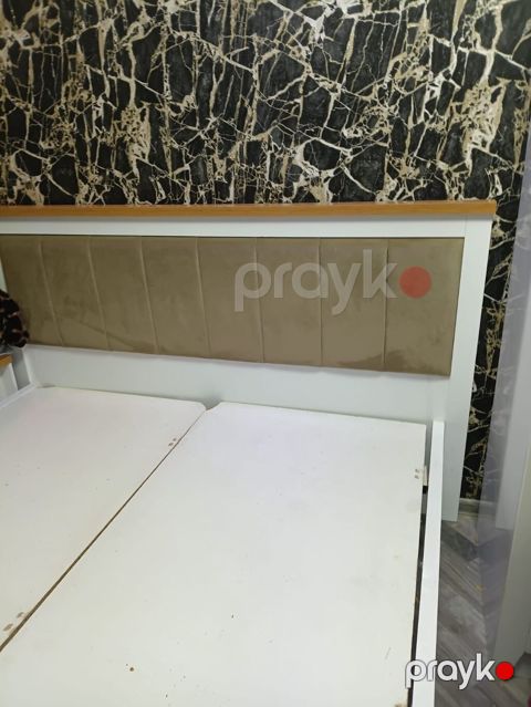 Ağ rəngli, yumşaq başlıqlı iki nəfərlik çarpayı - 160×200 sm