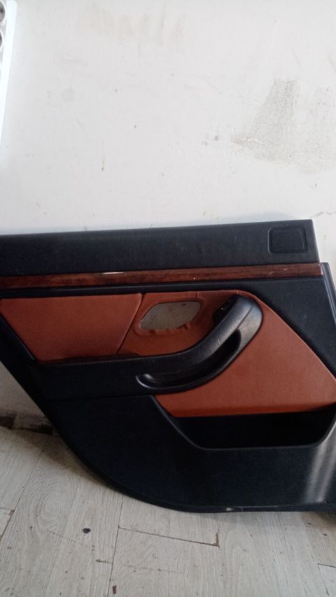 BMW E39 üçün qapı döşəmələri (4 ədəd komplekt) - Model uyğunluğu: BMW