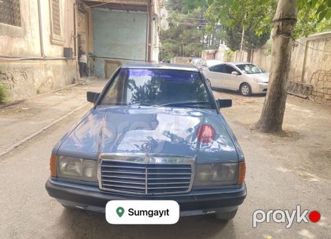Mercedes-Benz 190 (W201) sedan - Korpus: 4 qapılı sedan, mavi rəng -