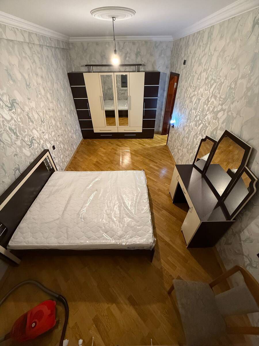 Yataq otağı mebeli — Mallar, Bakı