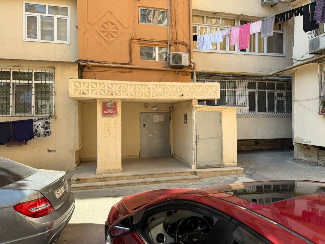 Satılır 3 otaqlı köhnə tikili 80 m² — Mənzil, Bakı (2)