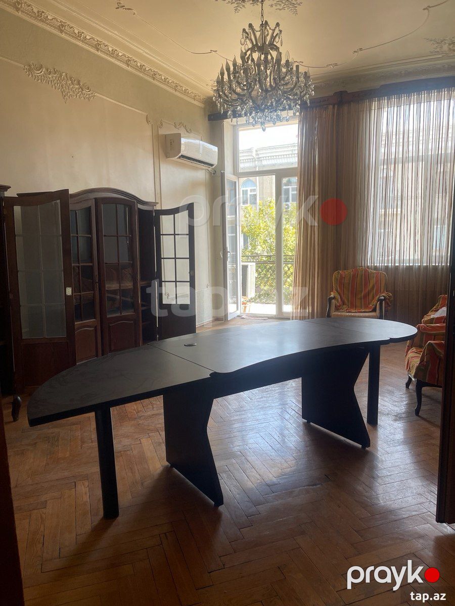 Ofis masası — Mallar, Bakı (2)