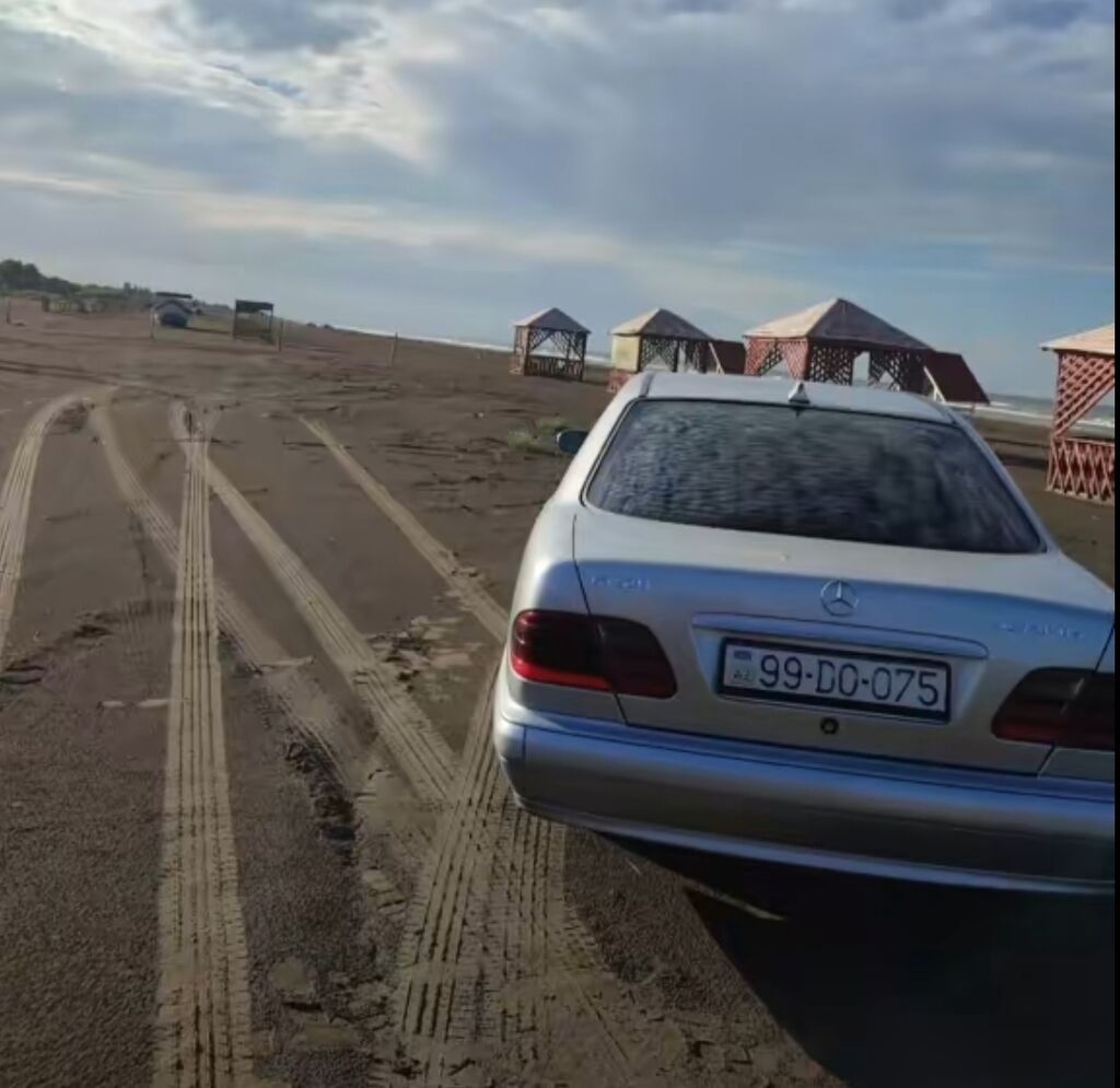 Mercedes-Benz E-Class: 2.2 l | 2001 il Sedan — Avtomobillər, Bakı (5)