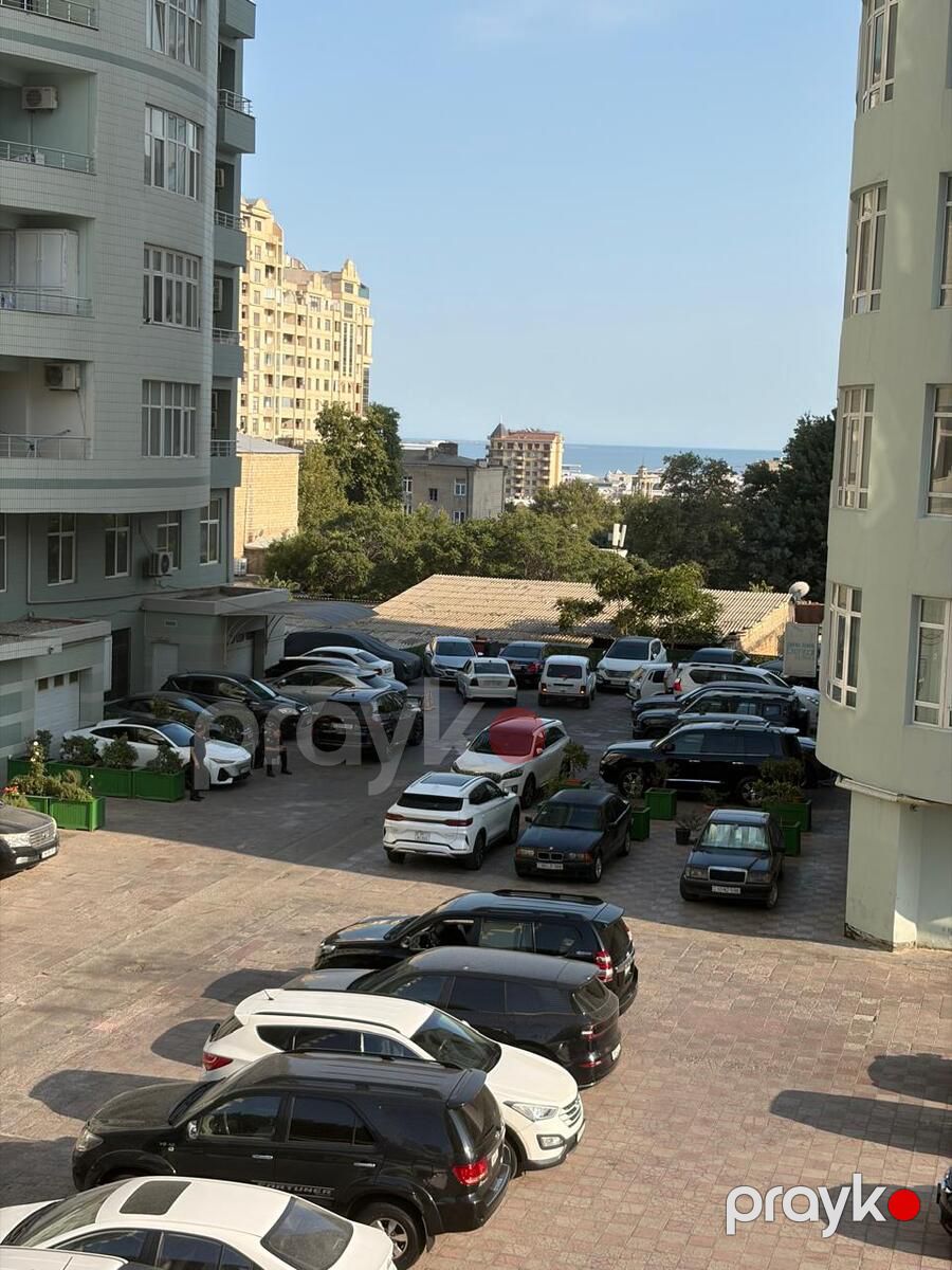 Satılır 4 otaqlı yeni tikili 240 m² — Mənzil, Bakı (2)