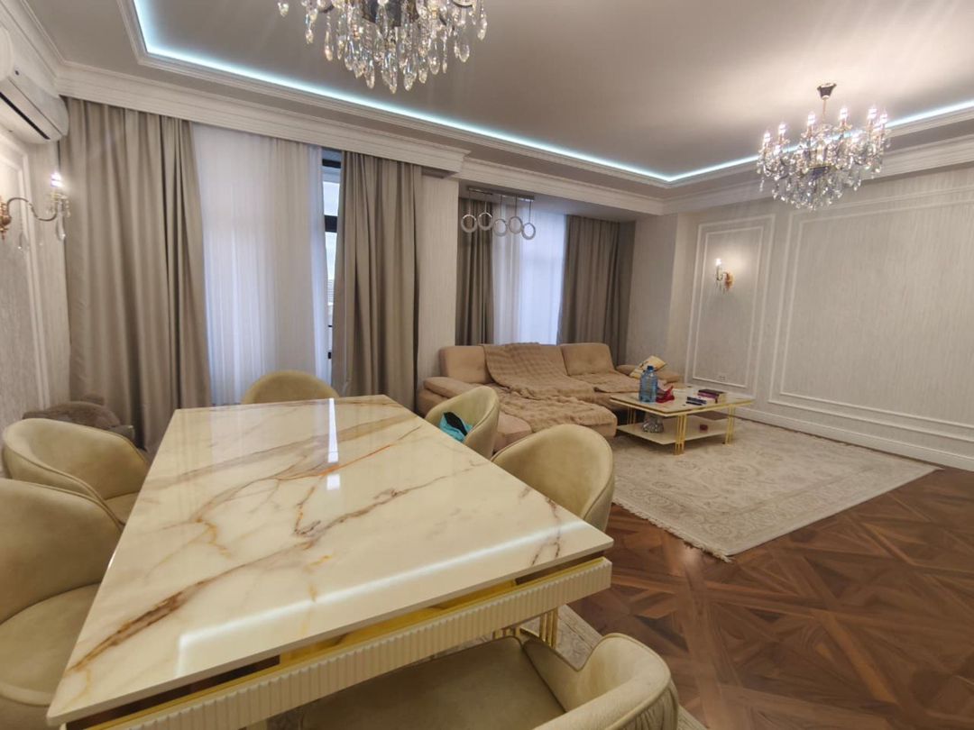 İcarəyə verilir 4 otaqlı yeni tikili 200 m² — Mənzil, Bakı (9)