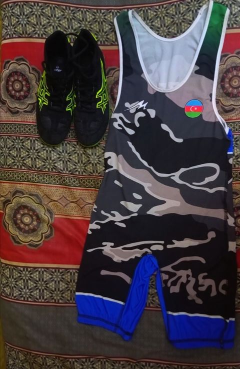 İdman dəsti, Asics