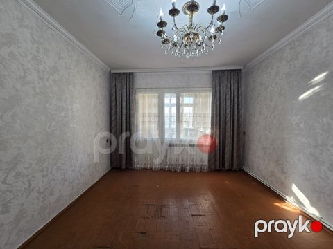 Satılır 3 otaqlı köhnə tikili 60 m²