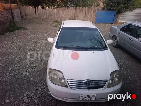 Toyota Corolla, 2.2 L, 2001 il, 300 000 km
