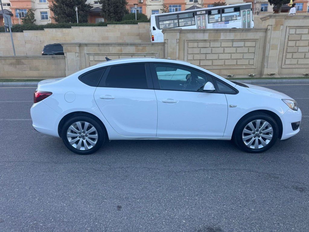 Opel Astra, 1.6 L, 2017 il, 206 000 km — Avtomobillər, Bakı (5)