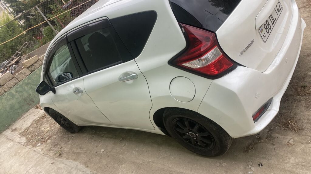 Nissan Note e-POWER, ağ rəng, 5 qapılı hatchback. Əsas xüsusiyyətlər — Avto, Bakı (2)