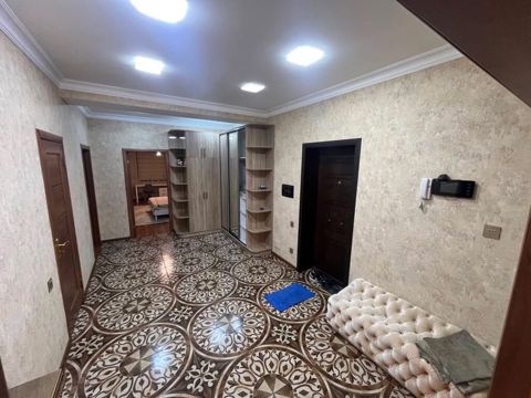 Mənzil satılır, xətayi metrosun yani. 3 otaqlı, 120 kv. 16-ci mərtəbə