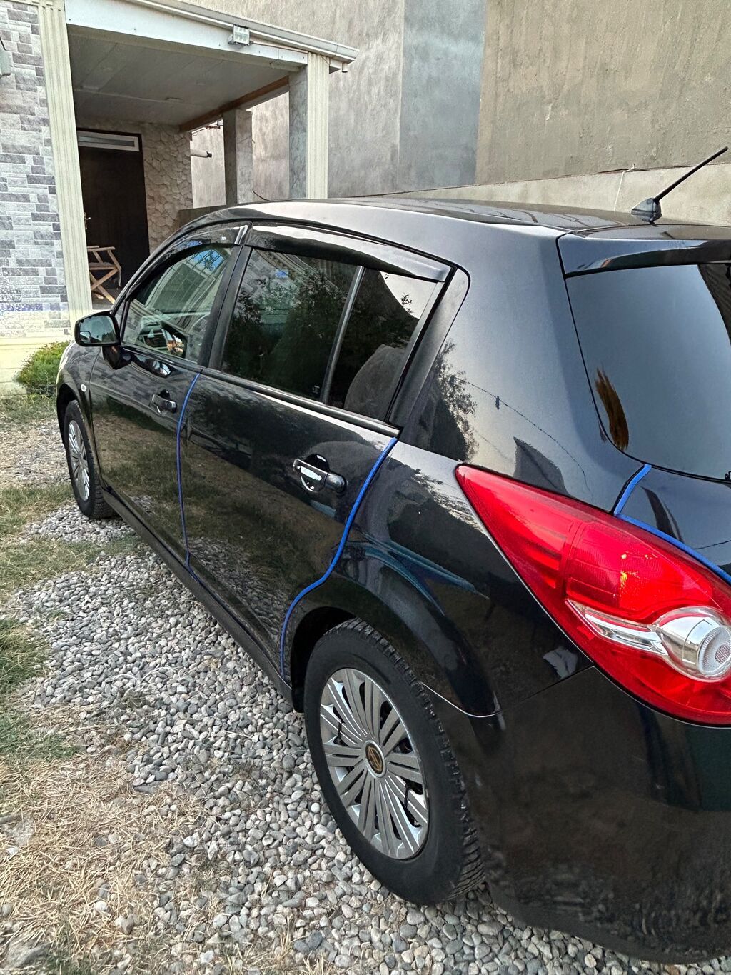 Nissan Tiida: 1.5 l | 2011 il Hetçbek — Avto, Bakı (4)