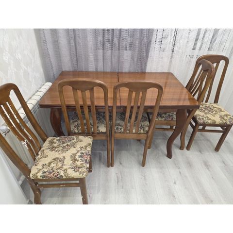 Acilan masa+5 stulla birge 170 azn.Unvan neftçilər (Gülü) E