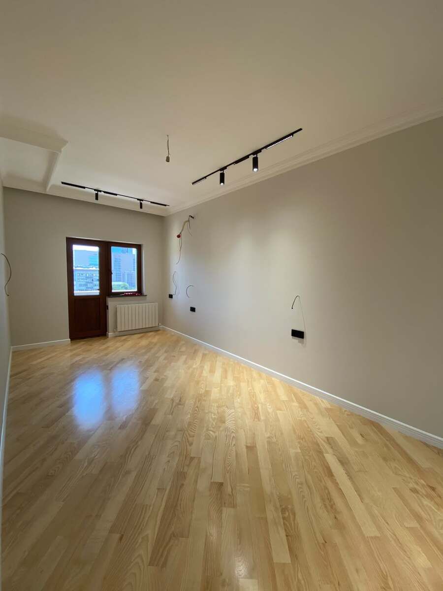 Satılır 4 otaqlı yeni tikili 210 m² — Mənzil, Bakı (11)