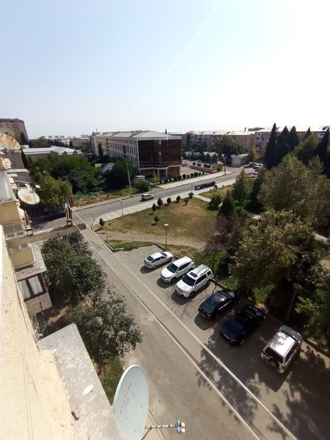 3-otaqlı mənzil, Gəncə ş., 128 m²