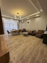 İcarəyə verilir 2 otaqlı yeni tikili 75 m² — Rauf Bəy