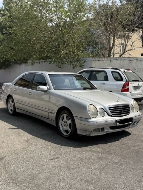 Mercedes E 270, 2.7 L, 2000 il, 600 000 km