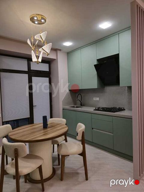 İcarəyə verilir 3 otaqlı yeni tikili 105 m²