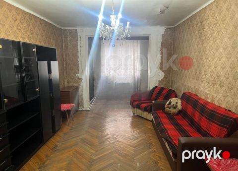 Satılır 3 otaqlı köhnə tikili 80 m²