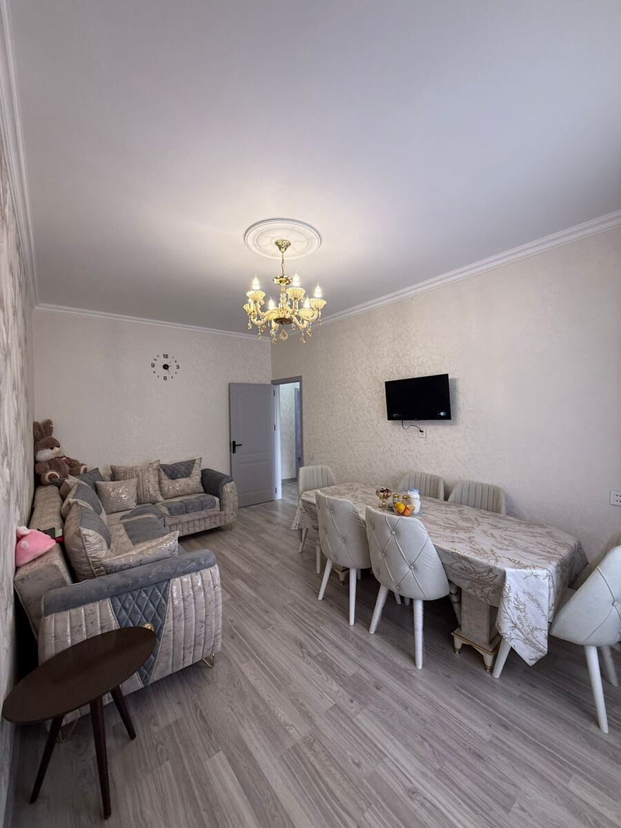 Satılır 4 otaqlı köhnə tikili 110 m² — Mənzil, Bakı