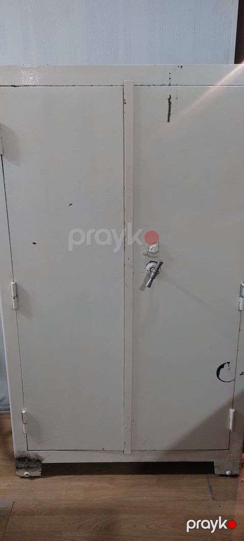Seyflər dəmir dolab adı dolablar çoxdur maraqlanın öz evinizə kirayə