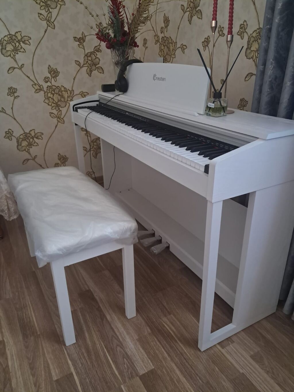 Qiymət 1000azn Greaten Rəqəmsal Piano (88 tam ölçülü Klaviatura) — Mallar, Bakı