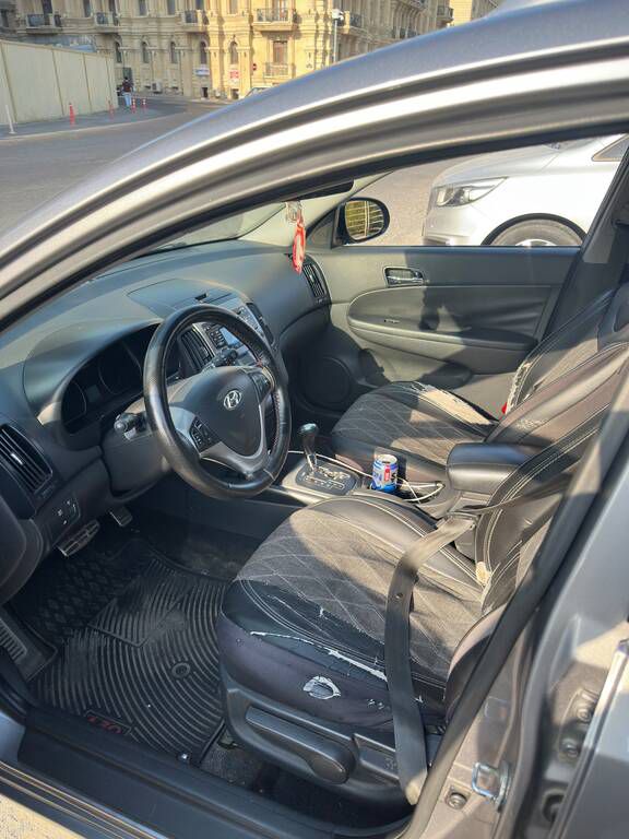 Hyundai i30, 1.6 L, 2010 il, 242 199 km — Avtomobillər, Bakı (8)