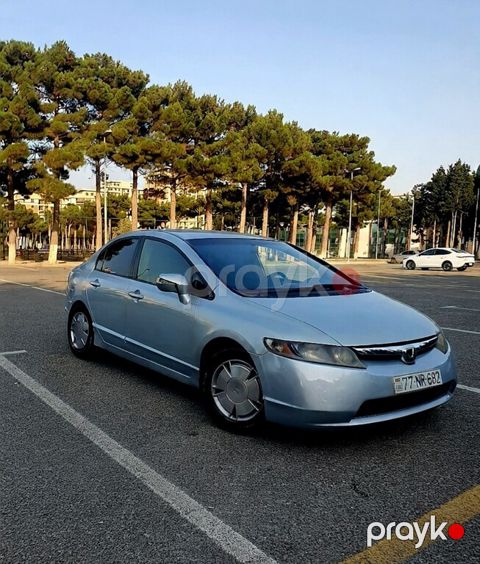 Honda Civic, 1.3 L, 0.9 kWh, 2006 il, 529 000 km