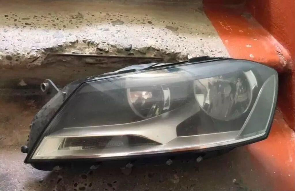 Sağ, Yaxın və uzaq vuran işıqlar Volkswagen, Orijinal, Almaniya, İşlənmiş