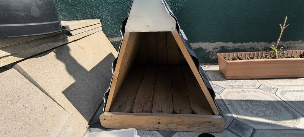 Taxta heyvan evi (kiçik it/pişik üçün) - Material: qalın taxta karkas — Heyvanlar, Saray