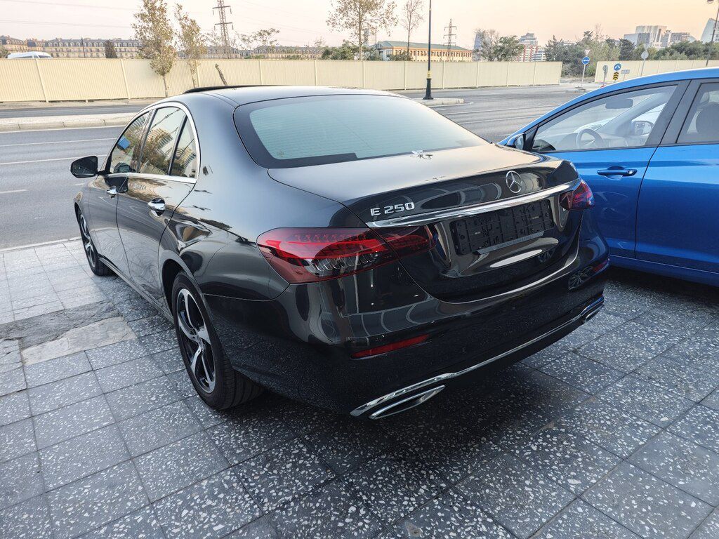 Mercedes E 250, 2.0 L, 2020 il, 26 000 km — Avtomobillər, Bakı (6)