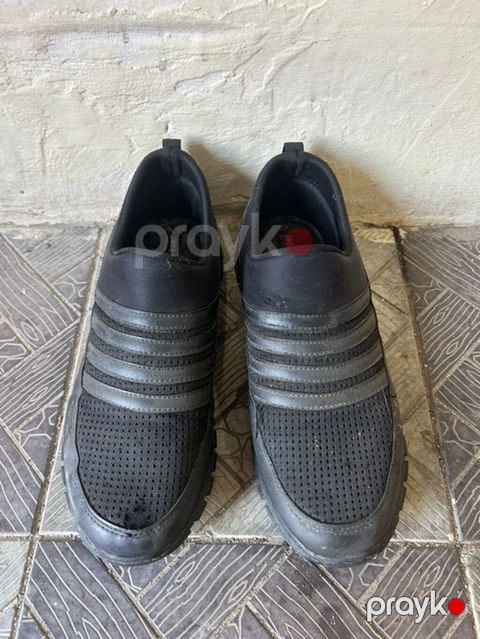 Qara rəngli kişi slip-on ayaqqabıları - Modell: Slip-on (bağsız)