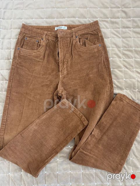 Pull and beardan alınıb, velvet materialdır, 38 ölçüdür, 20 manata
