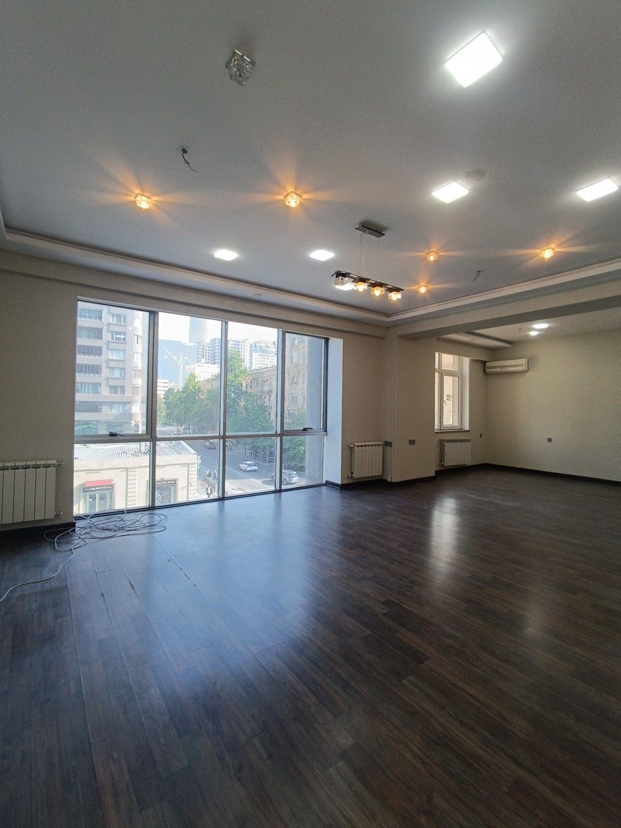İcarəyə verilir 20 otaqlı ofis 1000 m² — Ofis, Bakı (10)
