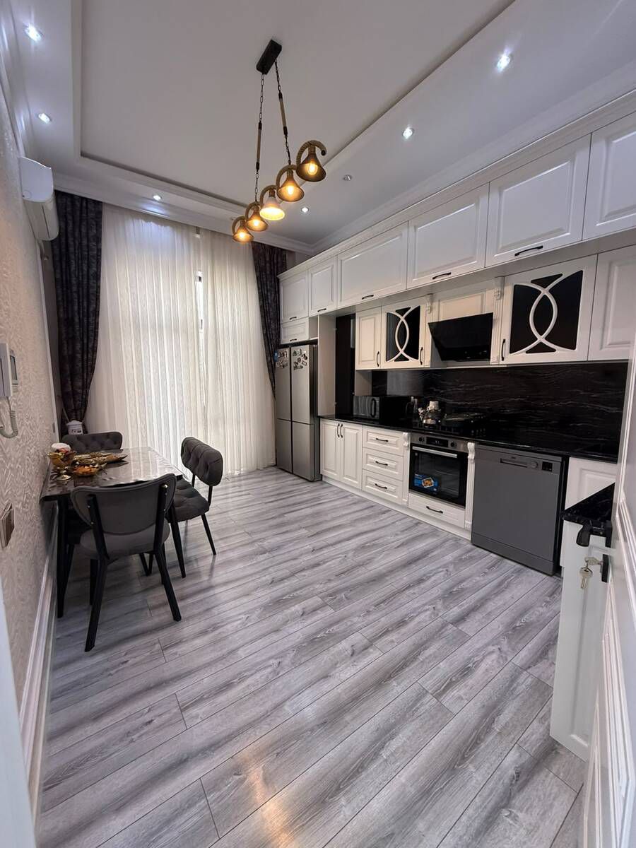 Satılır 5 otaqlı yeni tikili 325 m² — Mənzil, Bakı (11)