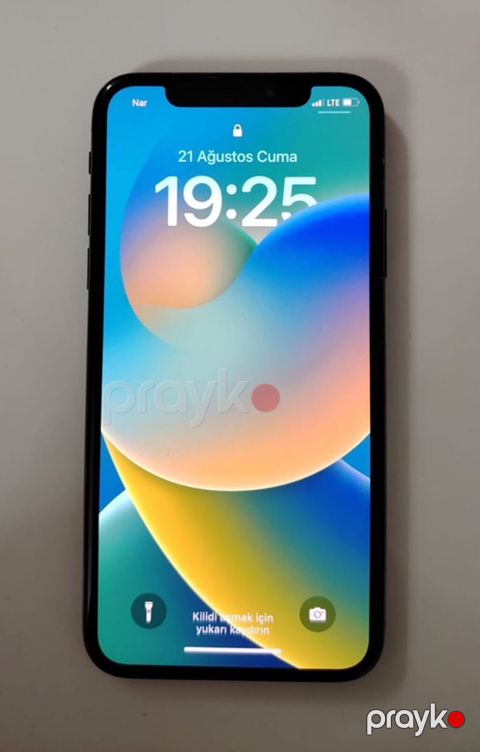 IPhone X, Qara, Simsiz şarj