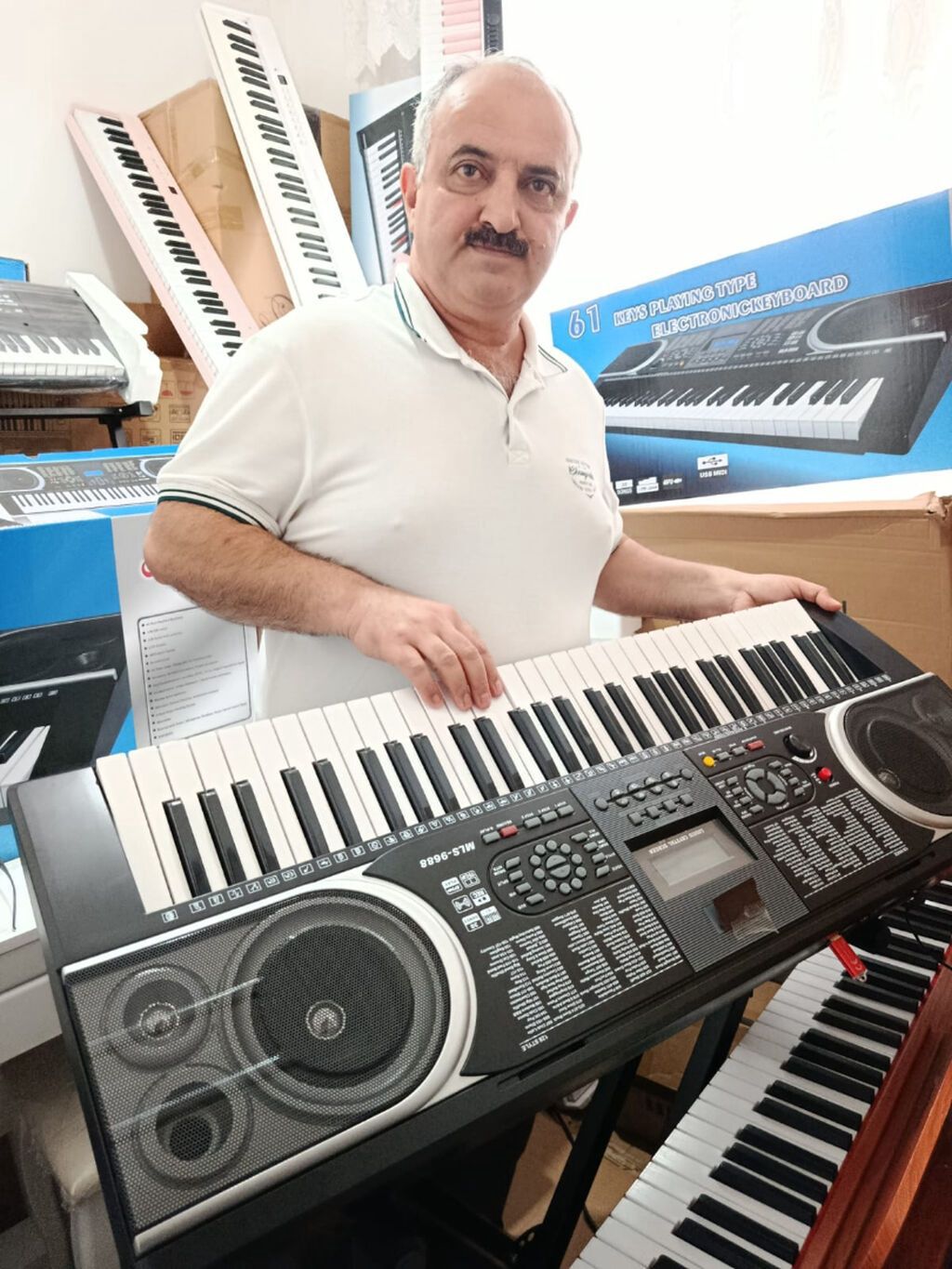 Yeni başlayanlar üçün piano və ya sintezator kursu üçün Həvəskarlar — Oyuncaqlar, Bakı (7)