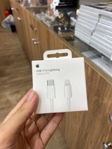 USB-C to Lightning — Zohrab Bey