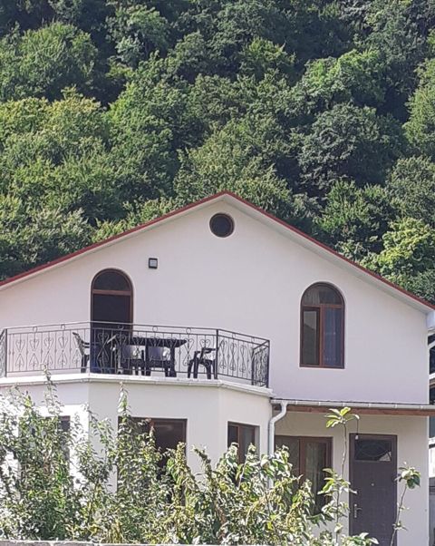 Villa kirayə verilir, Qax ş.