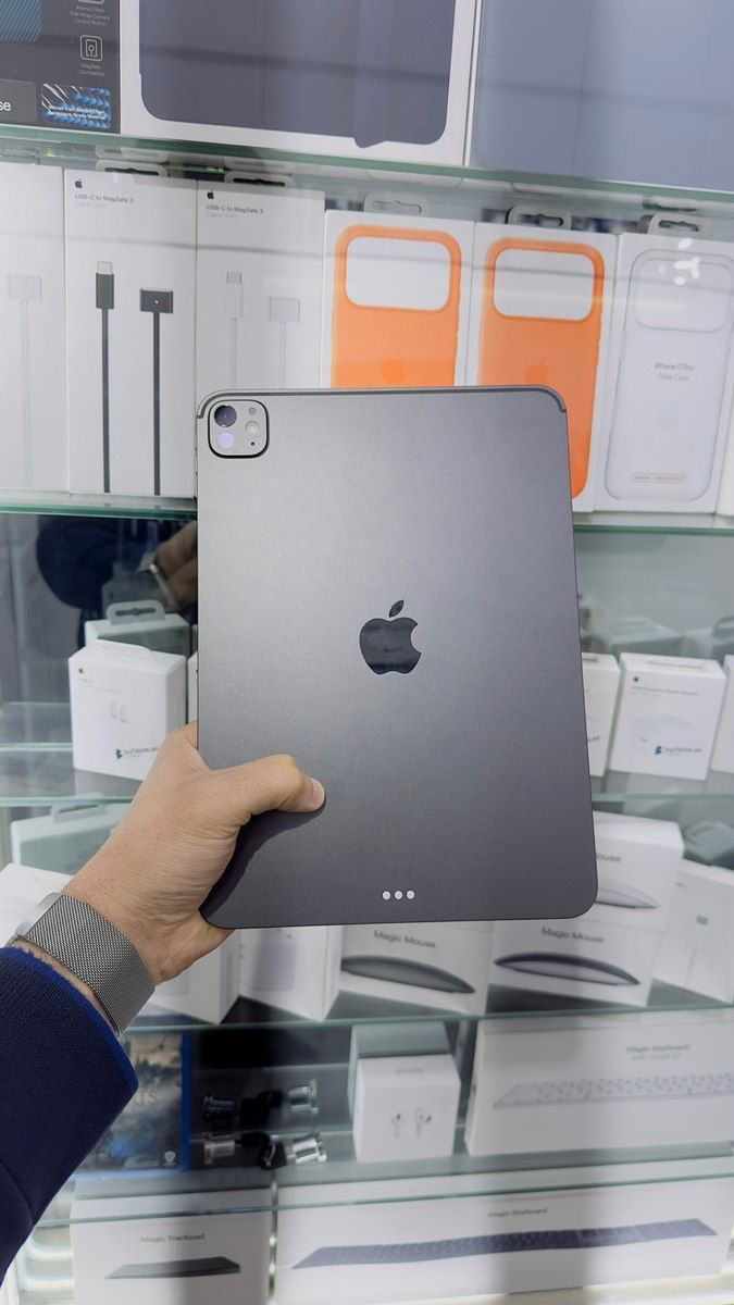 iPad Pro 11'Inch M5 256 GB Space Black — Elektronika, Bakı