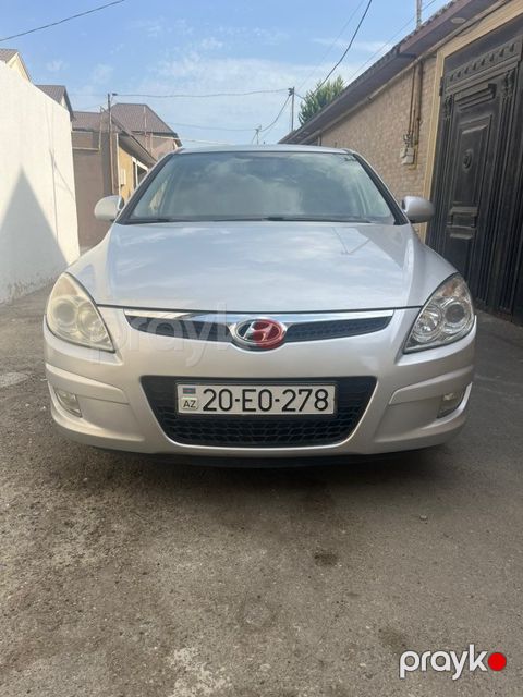 Hyundai i30, 1.4 L, 2008 il, 220 000 km