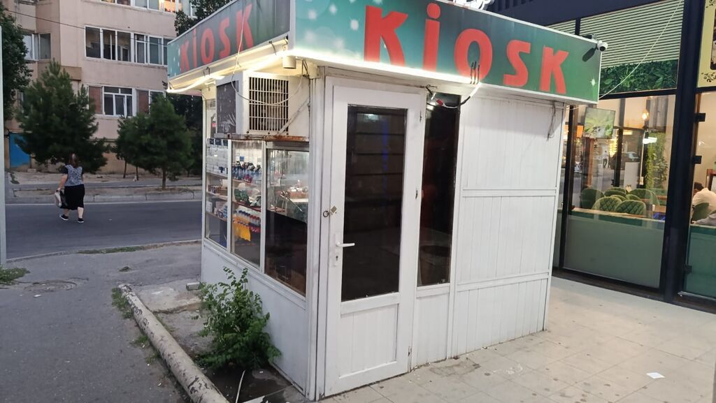 Satış üçün küçə ticarət köşkü – “KIOSK” - Tip: Şüşəli küçə köşkü, 4